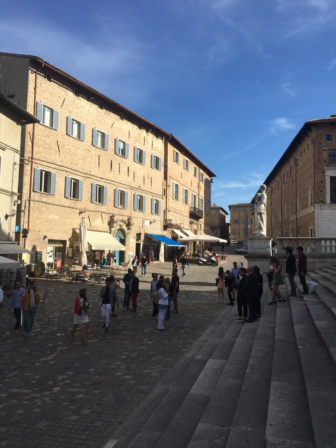 Il Cortegiano Hotel Urbino Luaran gambar