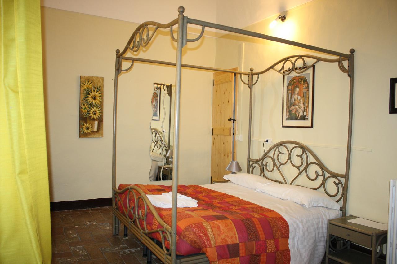 Il Cortegiano Hotel Urbino Luaran gambar